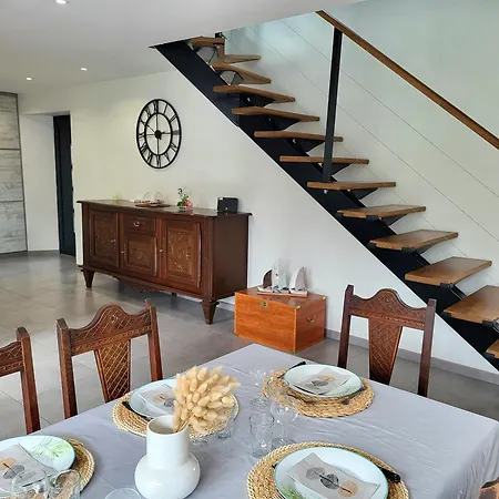 Maison Terre Et Bord De *