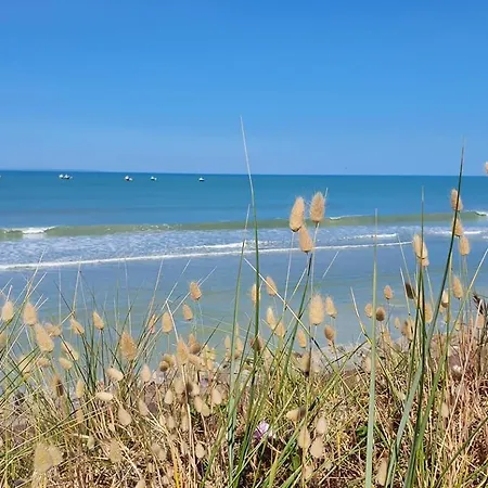 Holiday home Maison Terre Et Bord De *